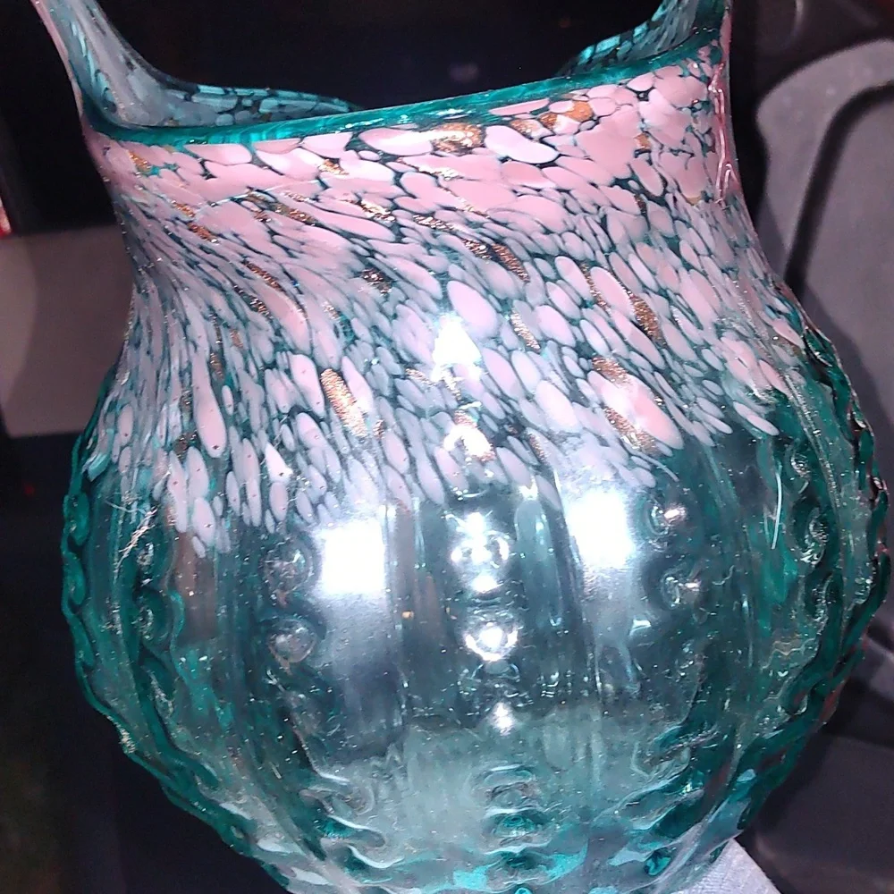 Hand blown glass owl.. stands about 10.5"s - Picture 2 of 4